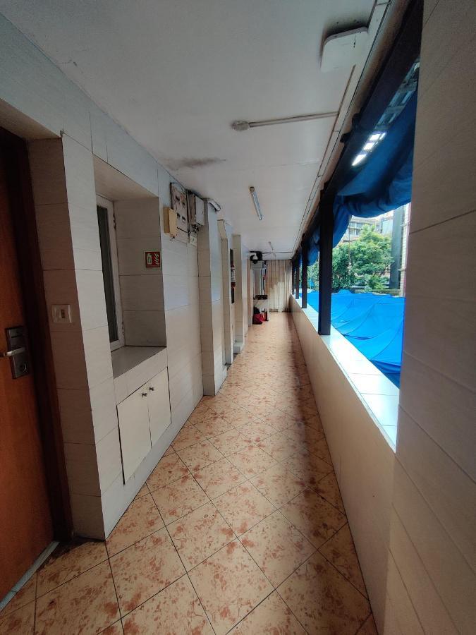 Capital Hotel Mumbai  Buitenkant foto