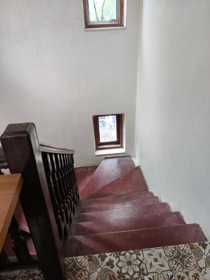 Capital Hotel Mumbai  Buitenkant foto