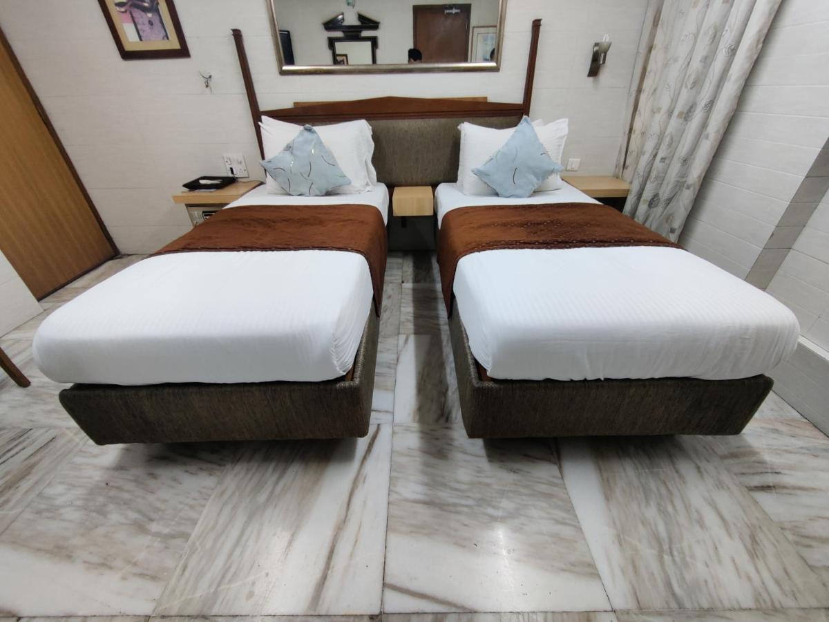 Capital Hotel Mumbai  Buitenkant foto